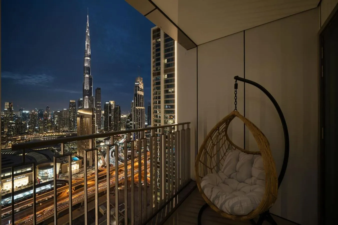 Апартаменты Seraya Residence 10 - 3Bdr - Private Infrared Sauna - Burj View Дубай ОАЭ