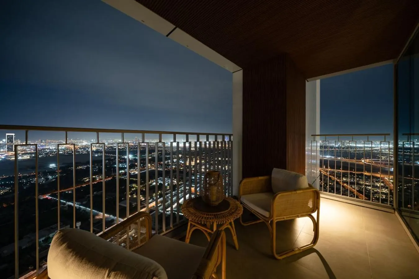 Seraya Residence 10 - 3Bdr - Private Infrared Sauna - Burj View Dubai Apartment